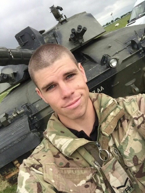 squaddycock-blog:British army lads