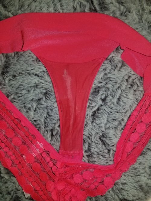 firedevil38:Very moist and tasty pair of sd’s panties.