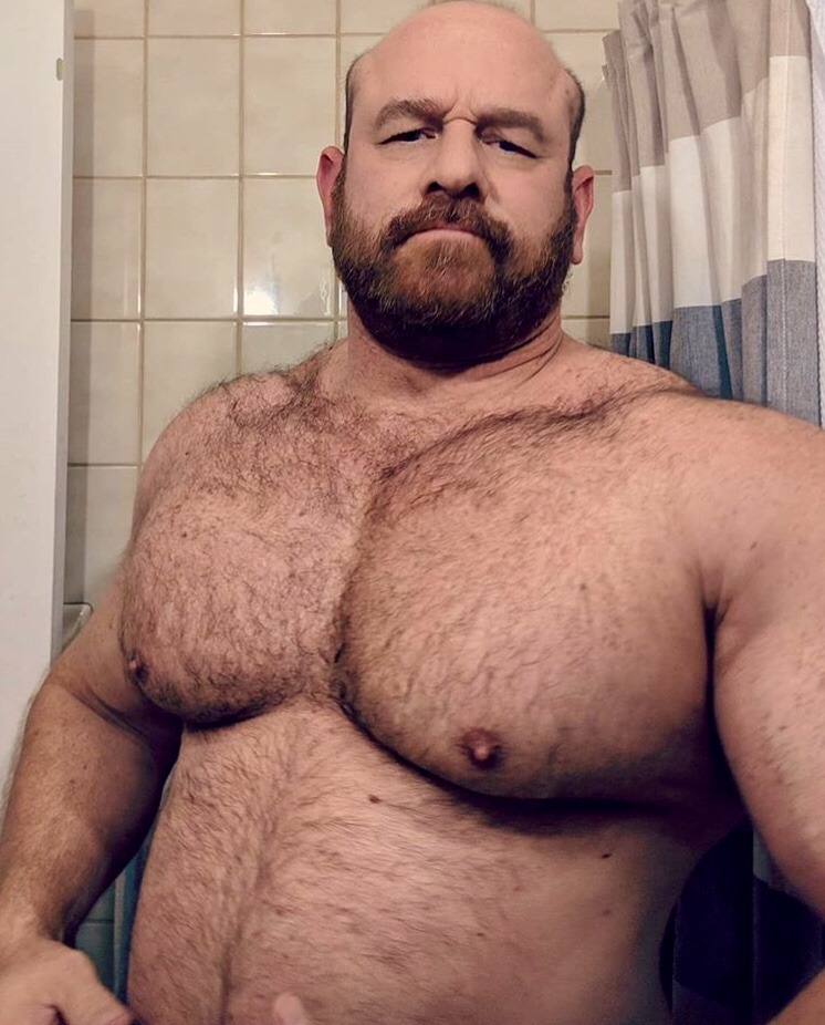 Daddies Bears and Muscles. 
