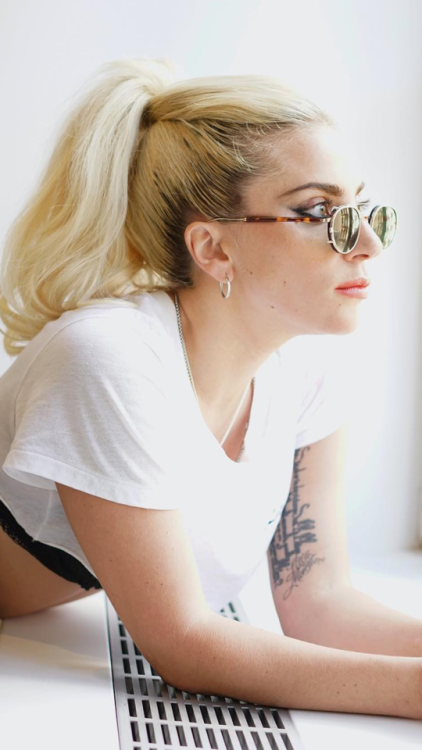 Lady gaga joanne photoshoot  Tumblr