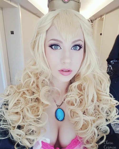 claracosmia:Peachy!What other blond cosplays would you wanna...