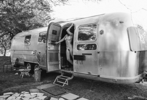 thehomenudist:I really hope to be RVing within the next 5 years,...