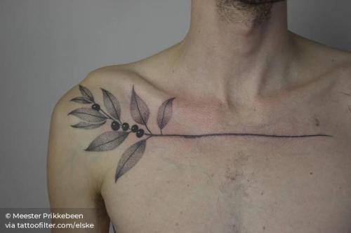 By Meester Prikkebeen, done at The Ink Society, Utrecht.... flower;collarbone;big;chest;elske;coffea;hand poked;facebook;nature;twitter;illustrative