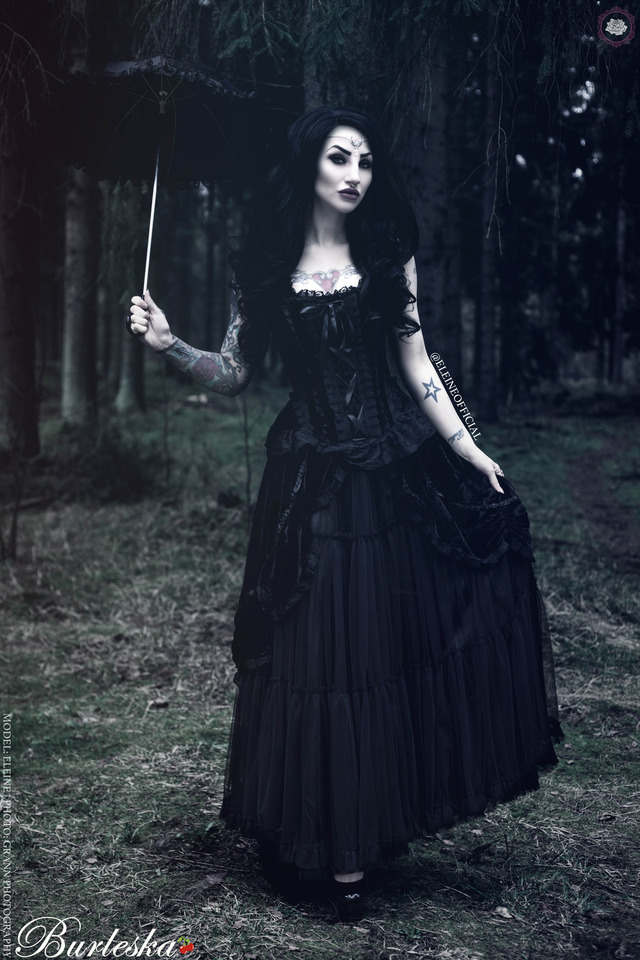 Singer/Model: Eleine Photo: GRANN Photography... - Gothic and Amazing