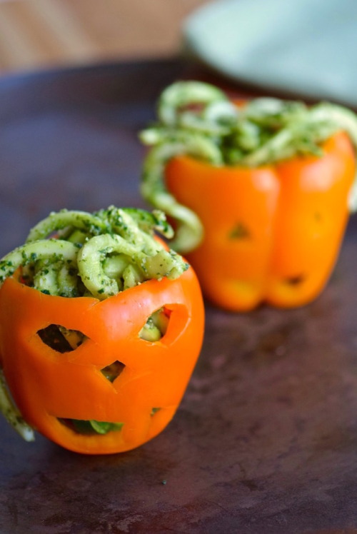 sixpenceee:A compilation of Halloween vegan/vegetarian food as...