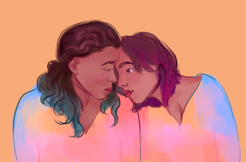 chulloarts:warm snuggly sun lesbians :))