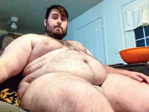 cubbybear:Tummy Tuesday! Decided to make my first gainer...