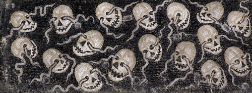 paysagemauvais:Detail of skulls from the Last Judgment mosaic...