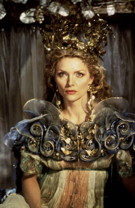 Michelle Pfeiffer as Titania in the film... | Shakespeare Forever