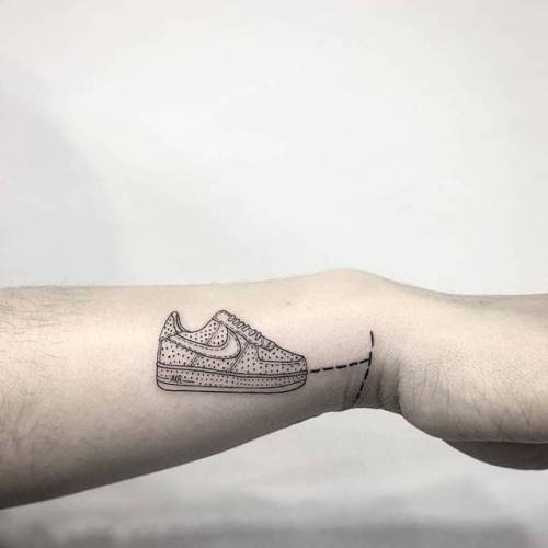 12 Pictures Of People With Shoes Tattooed On Their Feet | Shoe tattoos, Toe  tattoos, Foot tattoos