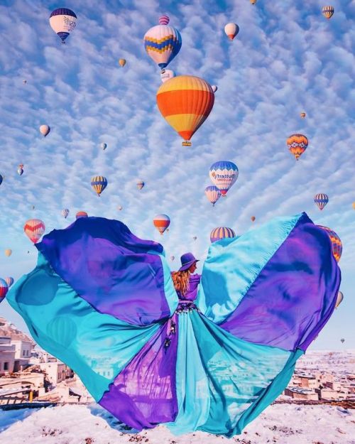 mymodernmet:Travel Photographer Captures Gorgeous Flowing Gowns...