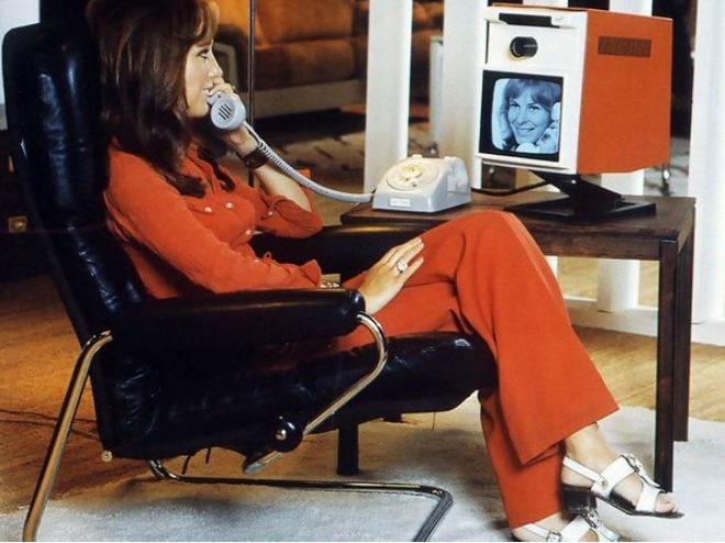 Videophone from the 70s. Originally created to be used in clinics, a few of those were installed in places like posh hotels. They say each videophone cost as five Volga cars.