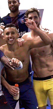 901bb4ad55ab22e44b47bd0bd3ea5baab77f782f.gifv