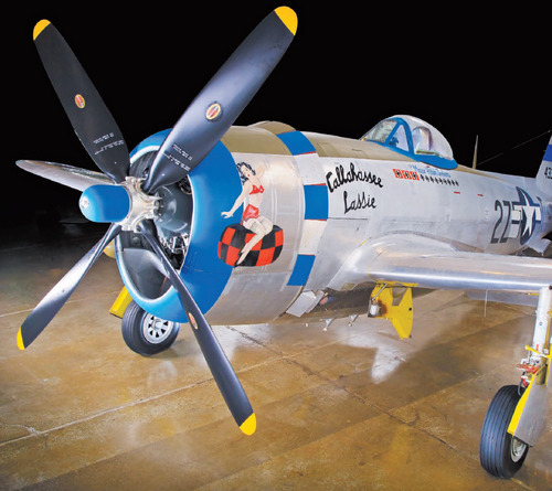 The Bruisers Republic P 47d Thunderbolt And Grumman