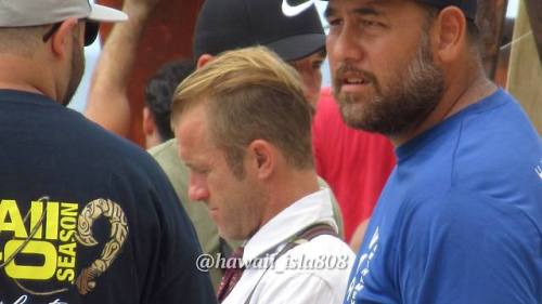 alohaspaceman:Scott Caan on the set of 9.07, Sept 14th.Pics...