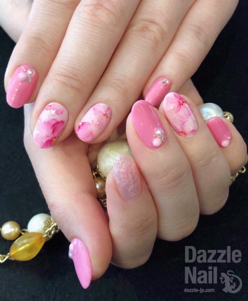 Dazzle Nail