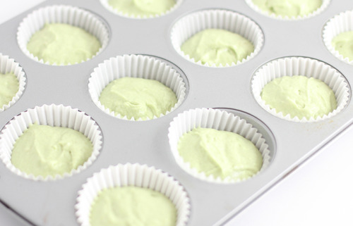 sweetoothgirl:MINT JULEP CUPCAKES 