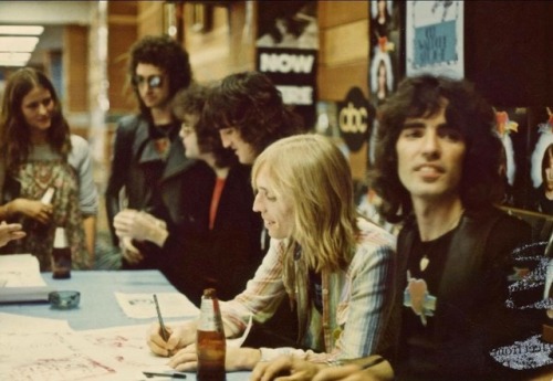 spiritof1976:Tom Petty & The Heartbreakers at Tower Records...