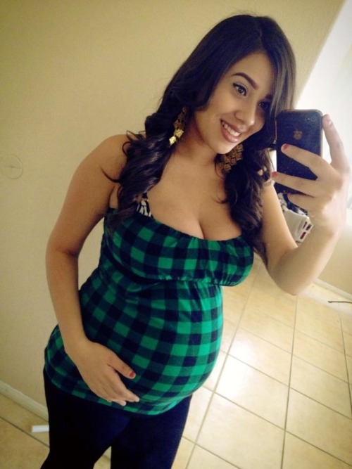 october18 girl babygirl 27weeks pregnant elinadelgado mommiesprincess princess itsagirl