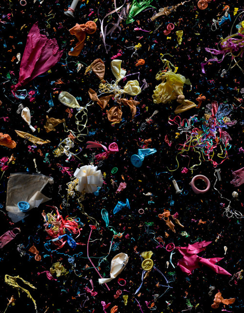 itscolossal:Artful Swirls of Plastic Marine Debris Documented...