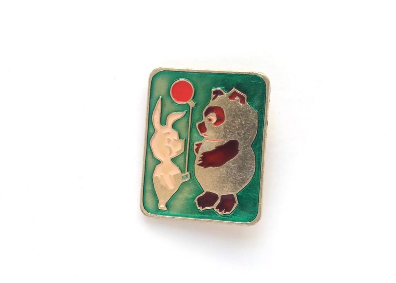 Winnie the Pooh and Piglet, vintage enamel pin