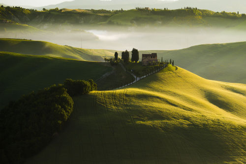 photos-worth:Toscana, by bodipanaitCrete Senesi