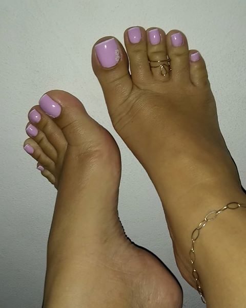 pies-femeninos:          View this post on Instagram            A post shared by ingrid_feet (@ingrid_feet) on Apr 13, 2019 at 5:21am PDT 