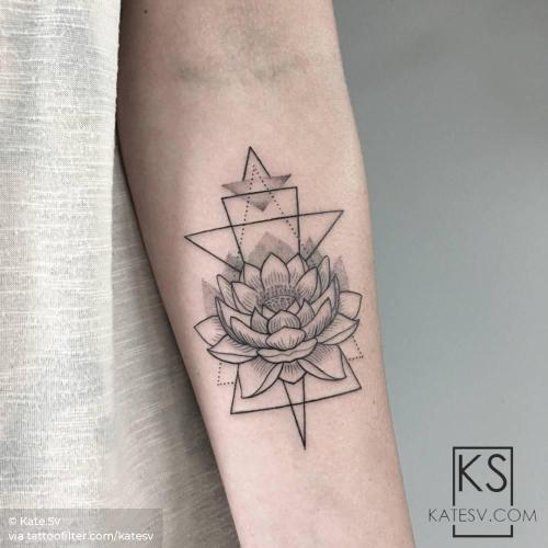 By Kate Sv, done in Manhattan. http://ttoo.co/p/33229 blackwork;facebook;flower;hindu;inner forearm;katesv;line art;lotus flower;medium size;nature;religious;twitter