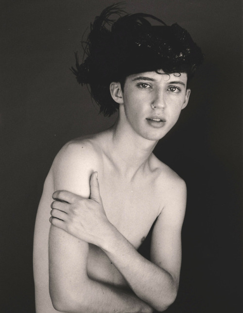 Troye Sivan Shirtless Tumblr