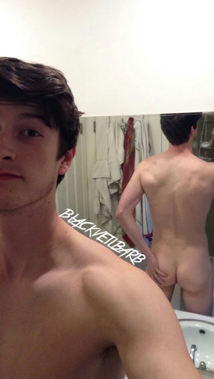 guysthatcatchmyeye:jjyaknow:usfbullbro:straightinstagramguy...