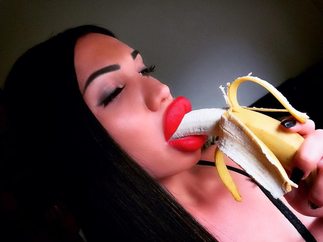 Red Lipstick Blowjobs Tumblr - Bimbofied Bimbos