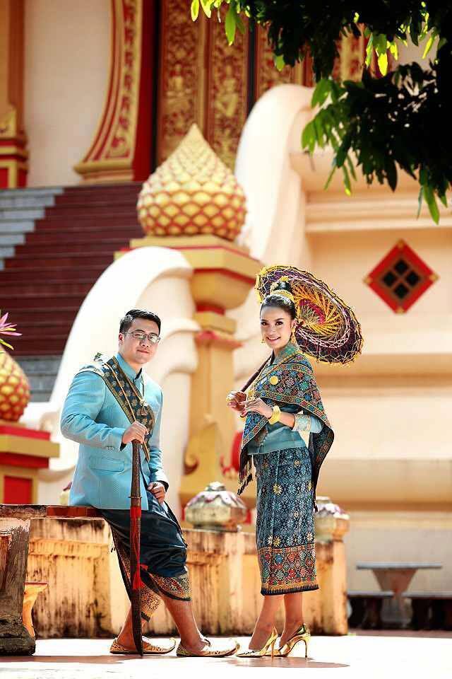 ຍ ນດ ຕ ອນຮ ບ Modern Lao Wedding Dresses Taken In