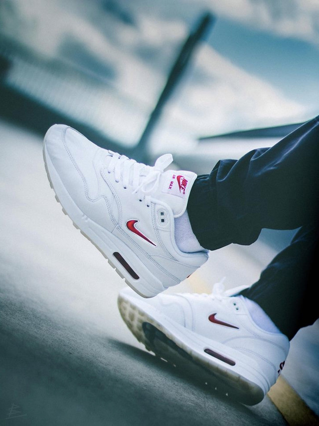 air max 1 jewel red ruby
