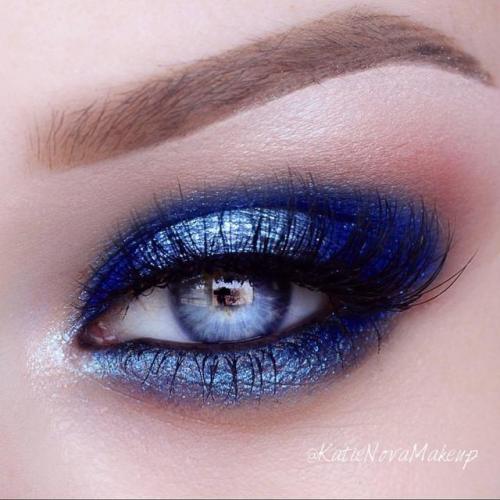 blue eye makeup on Tumblr
