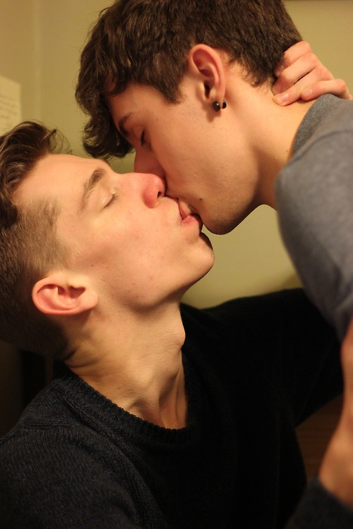 Gay rhoids and rants