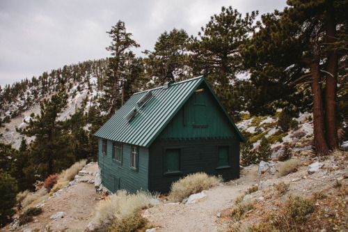 cabinporn:Sierra Club’s San Antonio Ski Hut on Mount Baldy in...