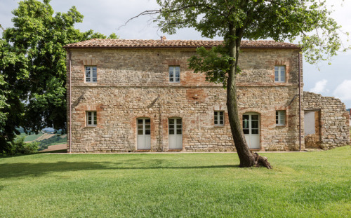 architags:Roy David Architecture. Montelparo Villa. Tuscany,...