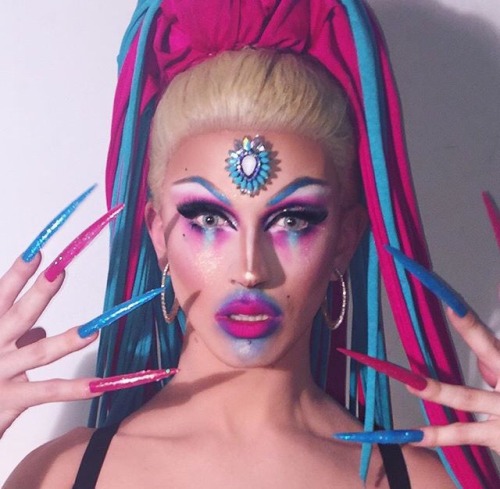 spankinbettie:Aquaria 