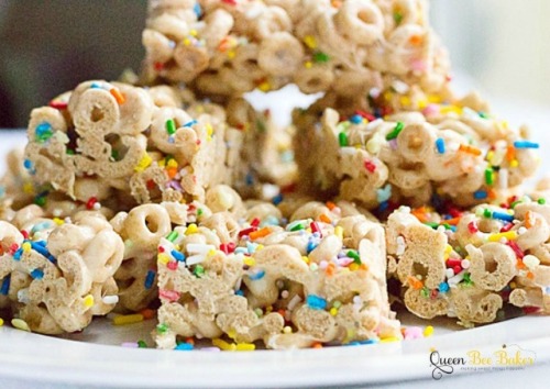 royal-food:Cake Batter Cheerio Bars