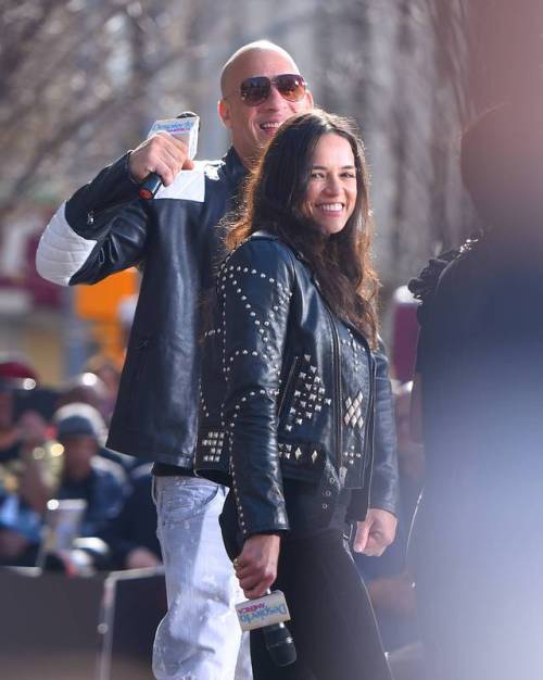 michellerodriguezbr:Michelle Rodriguez divulgando Velozes e...