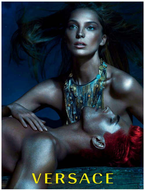 robertocustodioart:
â€œDaria Werbowy by Mert Alas & Marcus Piggott 2013
â€