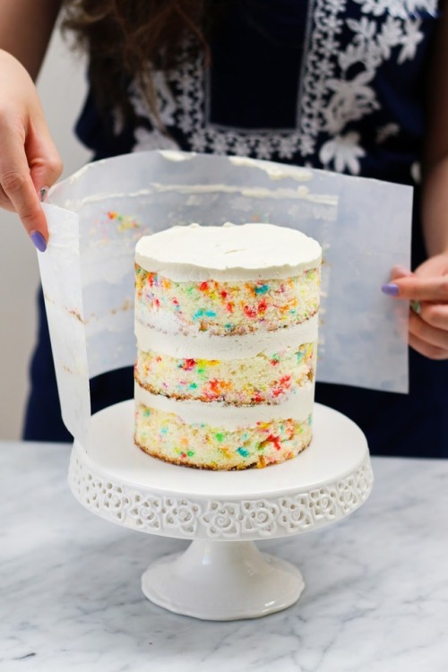 sweetoothgirl:Funfetti Cake with Whipped Cream Cheese...