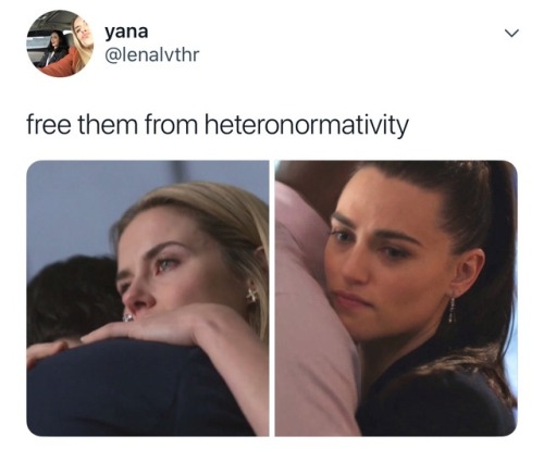 swan-queen-is-magic:this-lesbian-next-door:ah yes that sure is...