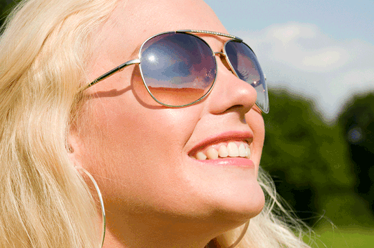 Τα μη πιστοποιημένα γυαλιά ηλίου μπορούν βλάψουν τα μάτια σας