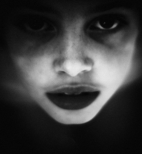 ilmiolabirinto:le-gardien-des-ombres:Richard Brocken - Eva.