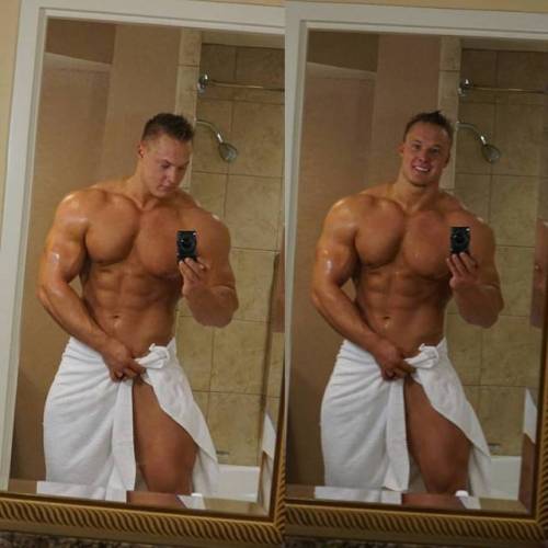 bigmusclestuds:Davy Michael in a towel… fuck yeah!In or out...