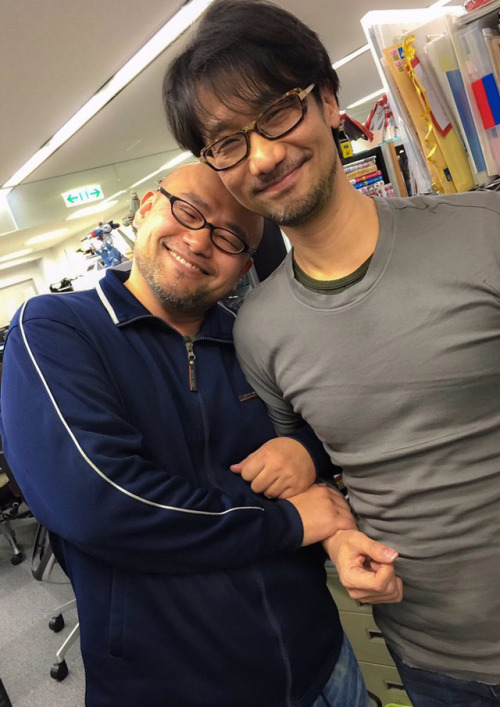 apebit:Hideki Kamiya looks.