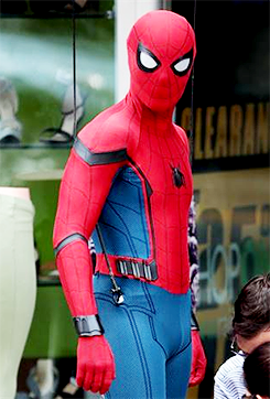 Spiderman homecoming behind the scenes Tumblr_oa7uiu6iIj1rc44lao1_250