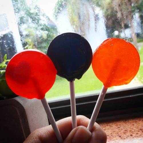 herbwicc:Witchy Lollipops: Base (makes 4 or 6 at a time) ½ cup...