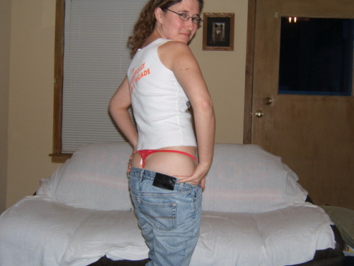 shyinnocentmilf:Happy Thong Thursday!!!